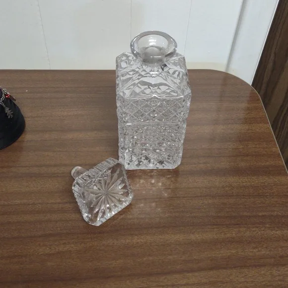 Vintage Elegant Clear Glass Decanter - Picture 2 of 2